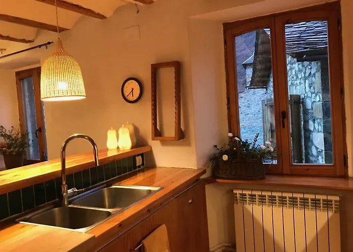 Casa Mingot Sxvi Anciles ベナスケ